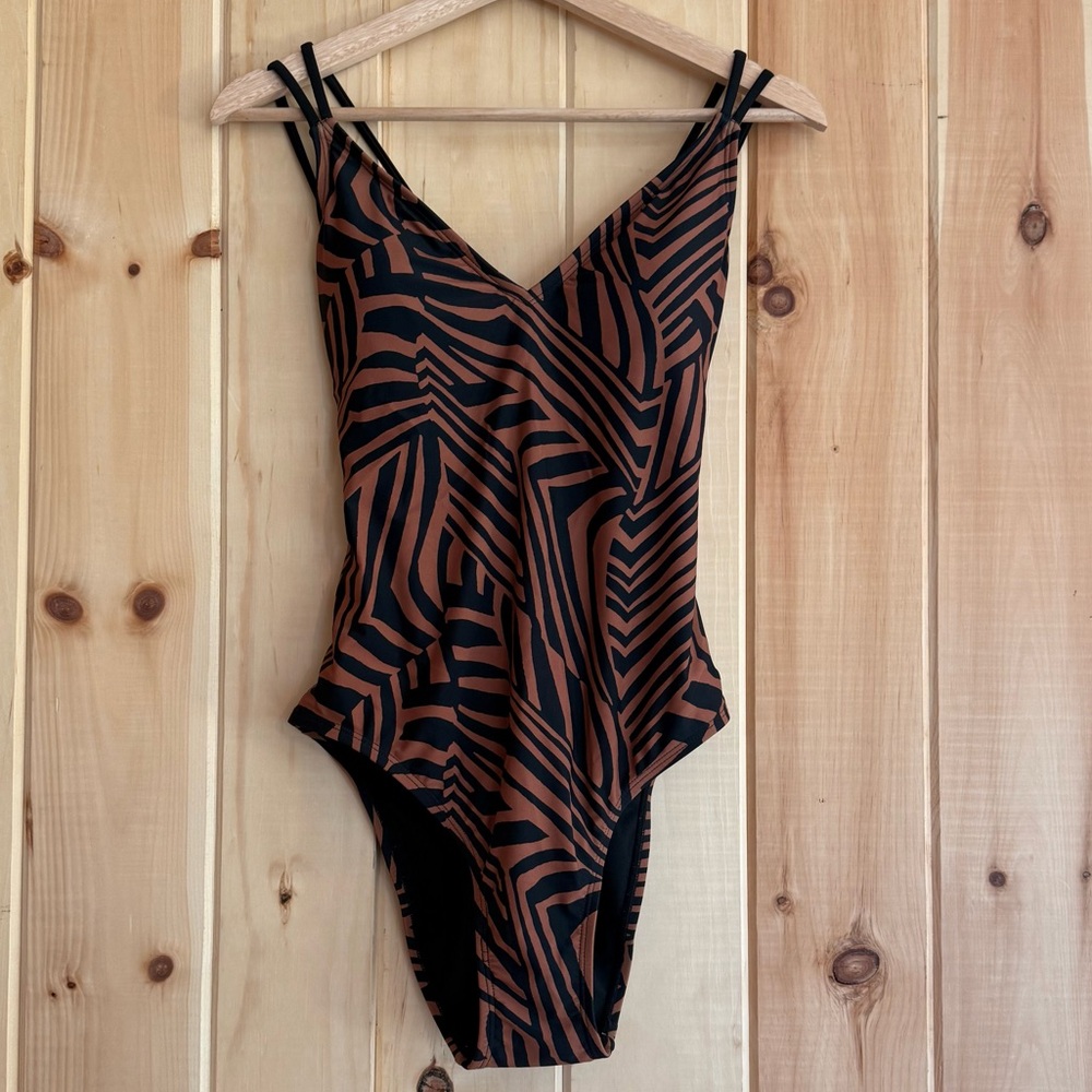 NWT Hurley Zebra Geometric One Piece Swimsuit - Brown & Black - Size Medium